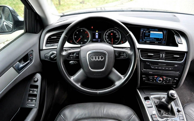 Audi A4 cena 31900 przebieg: 250000, rok produkcji 2008 z Czeladź małe 466